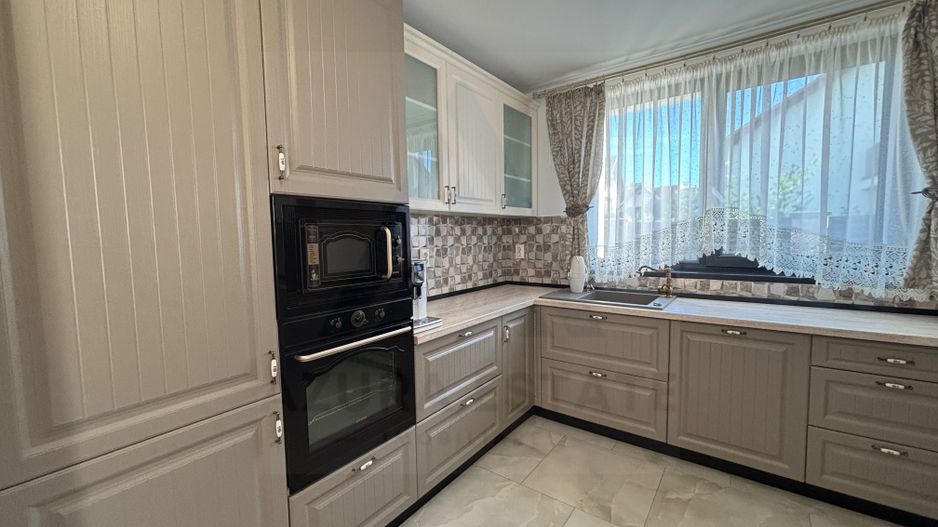 Casa individuala ultrafinisata 200 mp utili si teren 462 mp  Selimbar - Poză 16