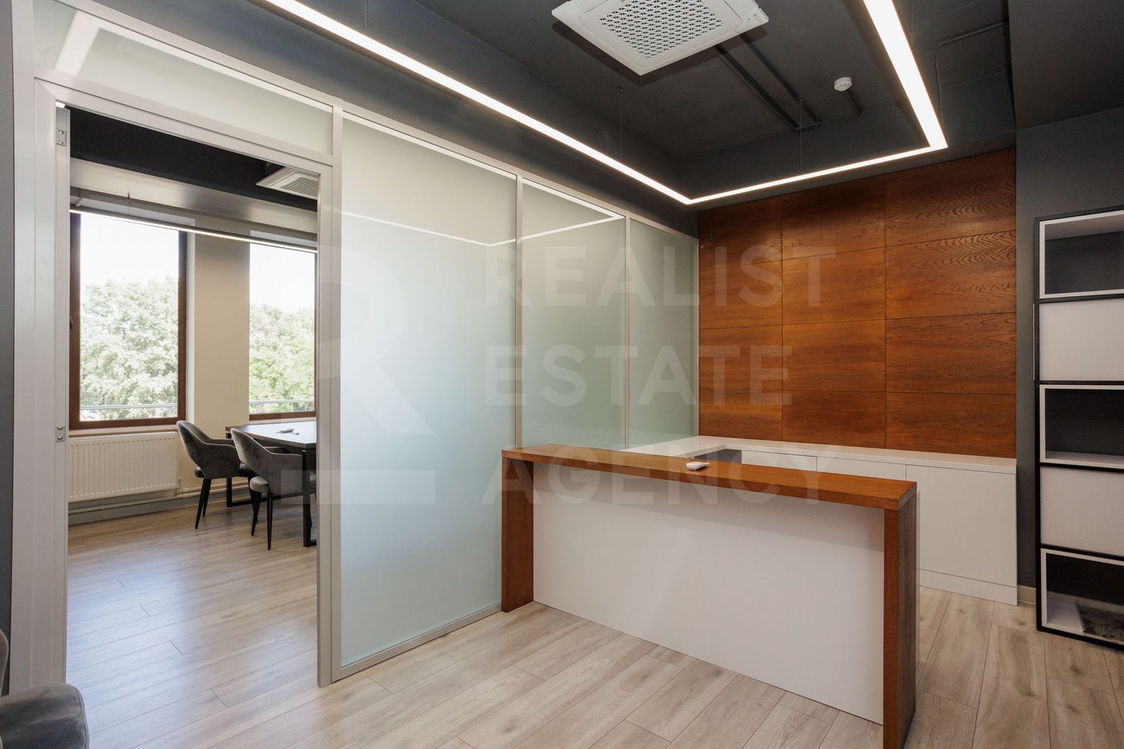 Se oferă oficiu sper chirie 270 mp, str. Petru Rareș, Centru - Poză 21