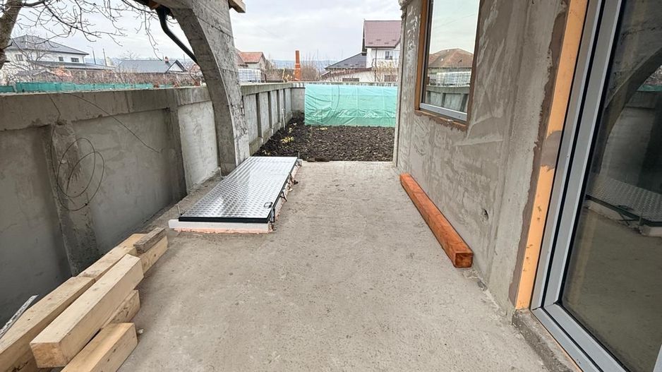 DE VÂNZARE sau SCHIMB - Vilă P+M semifinisată, zona Moara Grecilor; - Poză 13