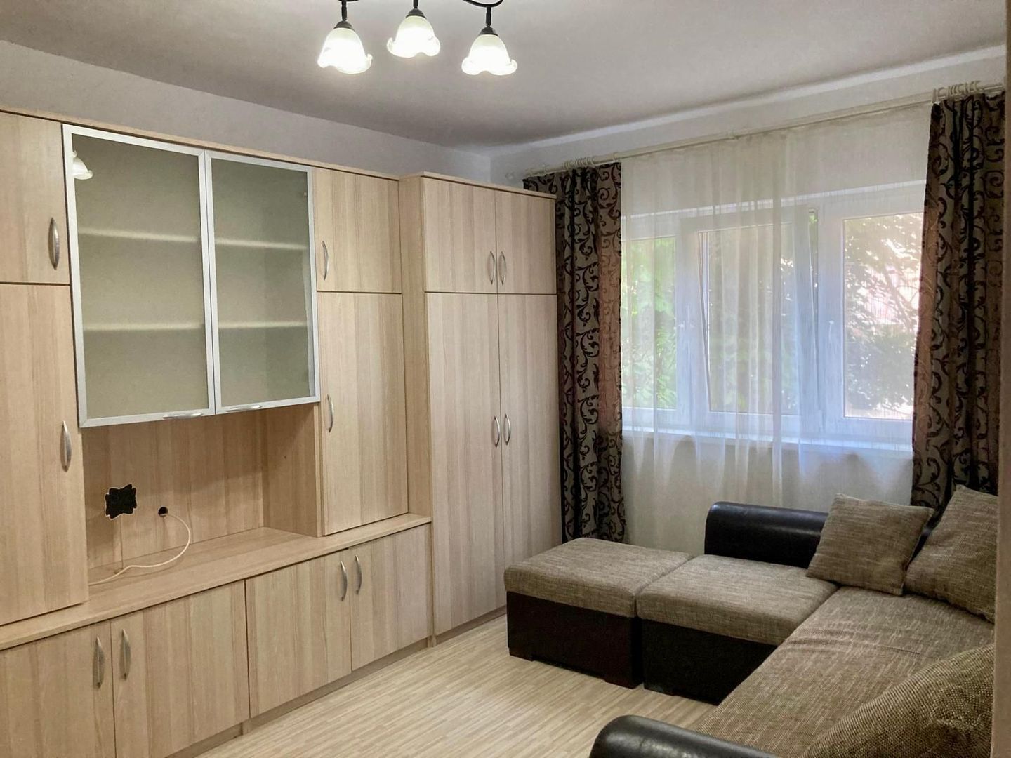 Apartament 2 camere, tip X mare, et 2, Rogerius. 75 900 E. Comision 0. - Poză 2