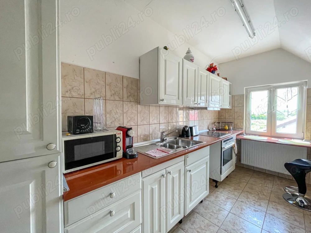 Casă 412 mp teren 1700 mp, zona Bercu Rosu. - Poză 9