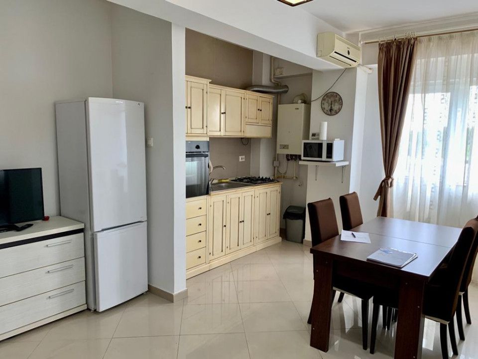 Vanzare Apartament 3 Camere Prundu - Poză 4