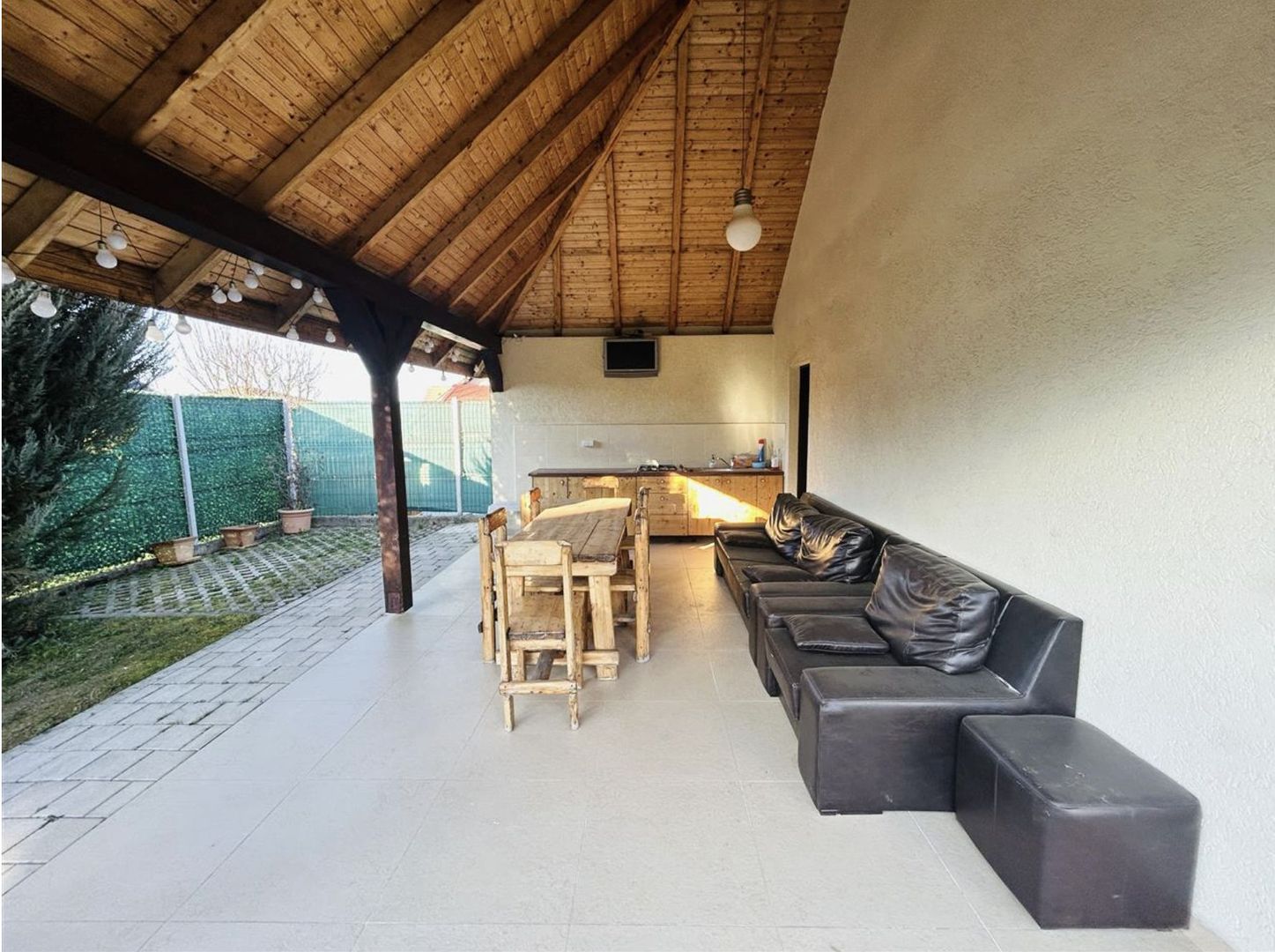 Casa individuala cu pivnita in Sura Mica, zona Salii de sport - Sibiu - Poză 19