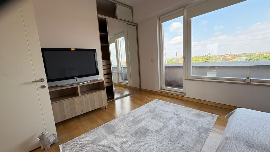 Luxury penthouse for rent close to the Center of Timisoara - Poză 11