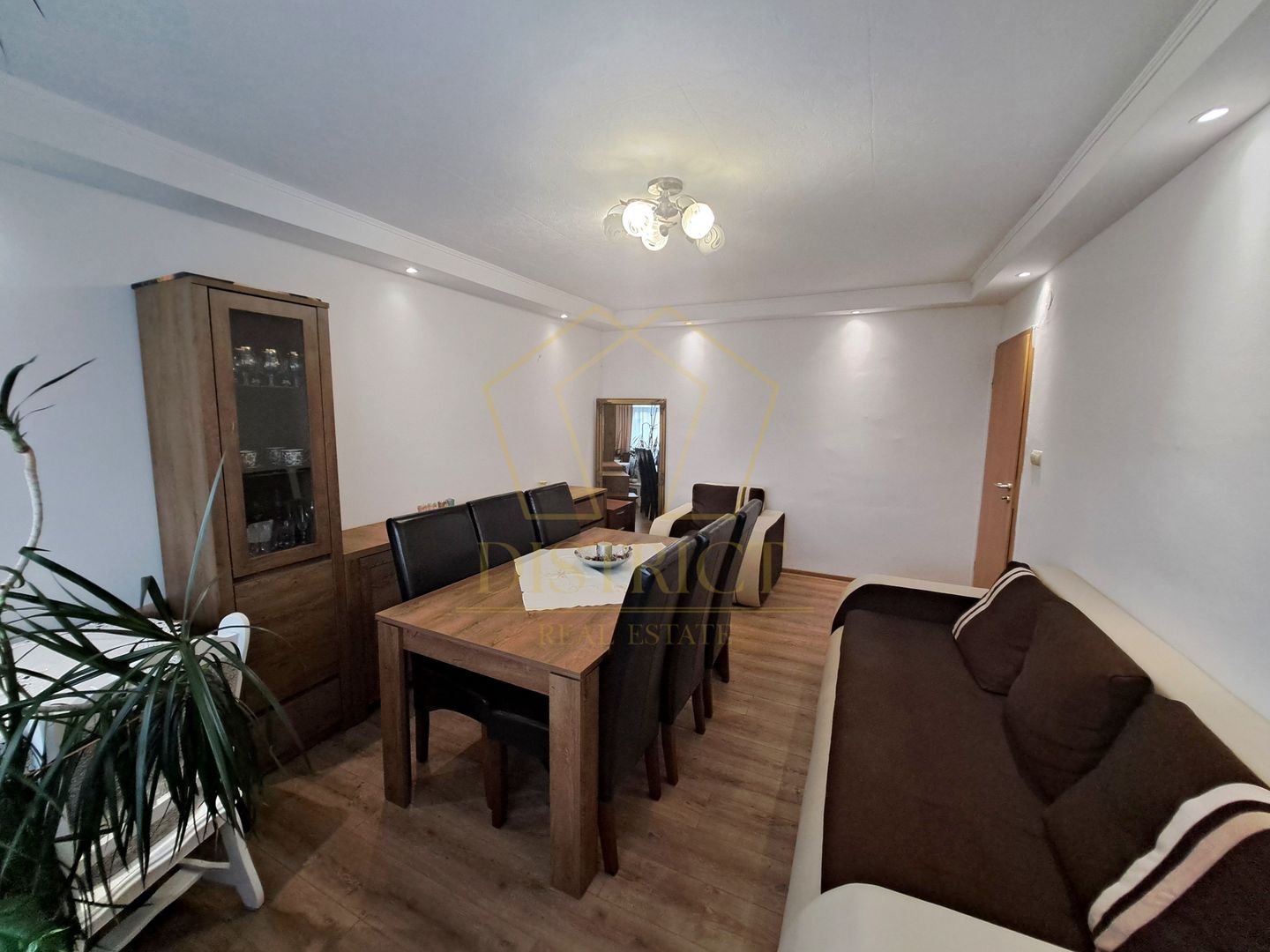 Apartament renovat cu 3 camere decomandate | Lipovei Sever Bocu - Poză 8