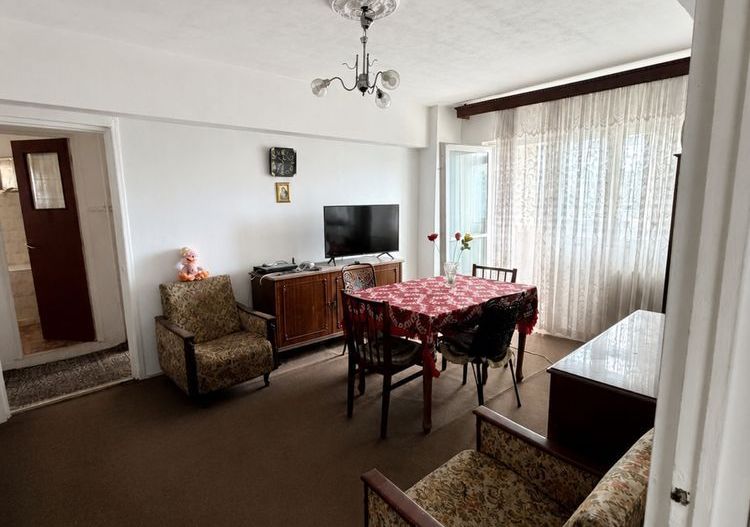 Apartament 2 camere, Titan-1 Decembrie 1918, bloc 1987 - Poză 2
