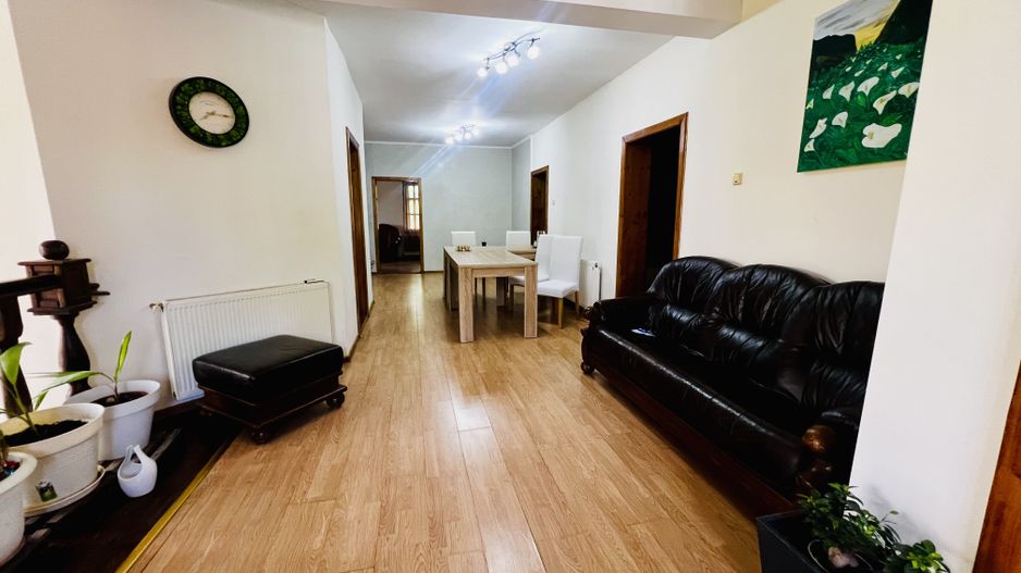 Casa individuala 6 camere  spatioase - zona Mehala - Poză 2