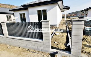 Casă la cheie pe 1 nivel 4cam. 2 bai,1 dresing 650 mp. teren - Poză 23