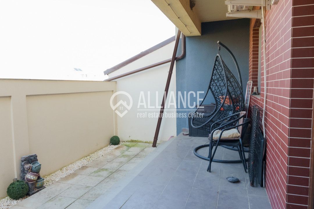 PALAZU MARE -  Vila Duplex cu 4 Camere, Panorama Superba si Curte Amenajata - Poză 18