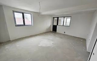Vila Tătărani - 280 mp utili - 500 mp Teren - 8 Camere + 4 Băi - Poză 12