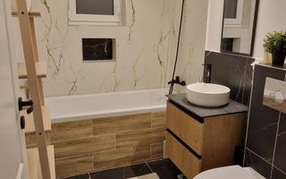 Apartament cu 3 camere, curte, terasă și parcare, zona Teilor. - Poză 5