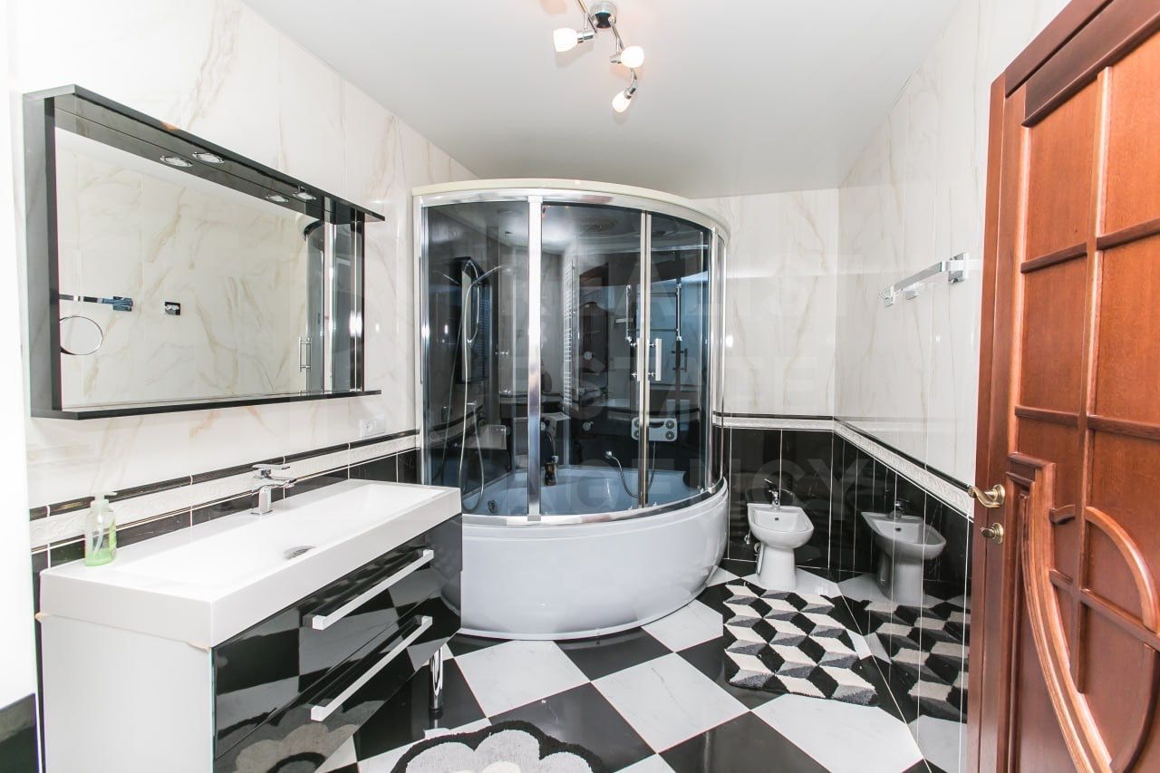 Chirie, apartament, 3 camere, Strada Sfatul Ţării, Centru - Poză 17