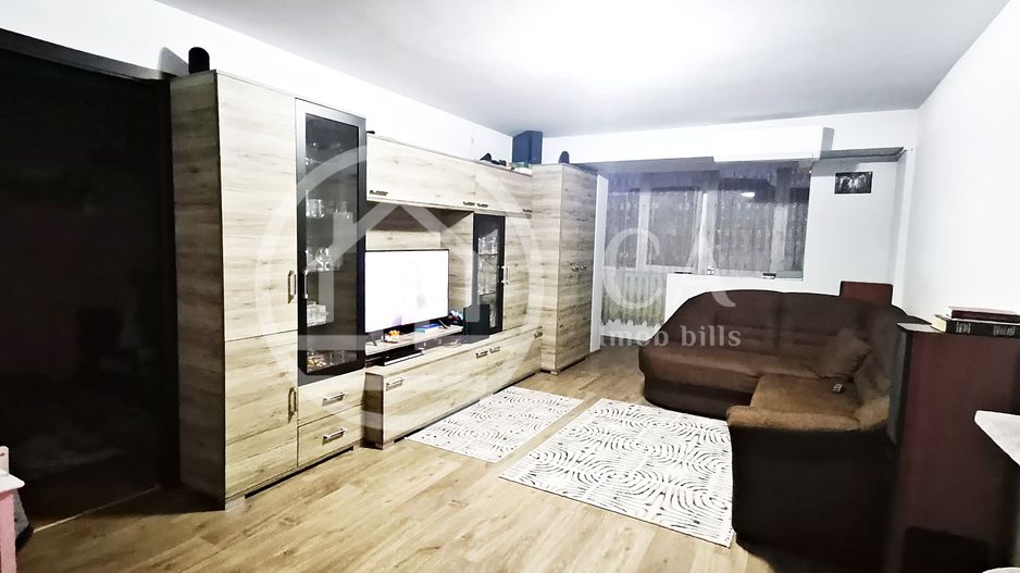 Apartament cu 4 camere de vanzare in Decebal, Oradea - Poză 1