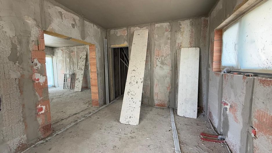 Casa individuala cu teren generos - Dumbravita - Poză 3