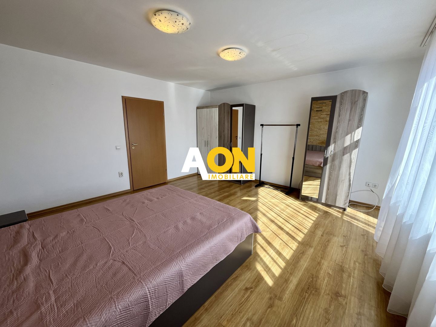 Casă de Tip Înșiruită, 3 Camere, Mobilată Complet, Zona Centru - Poză 5
