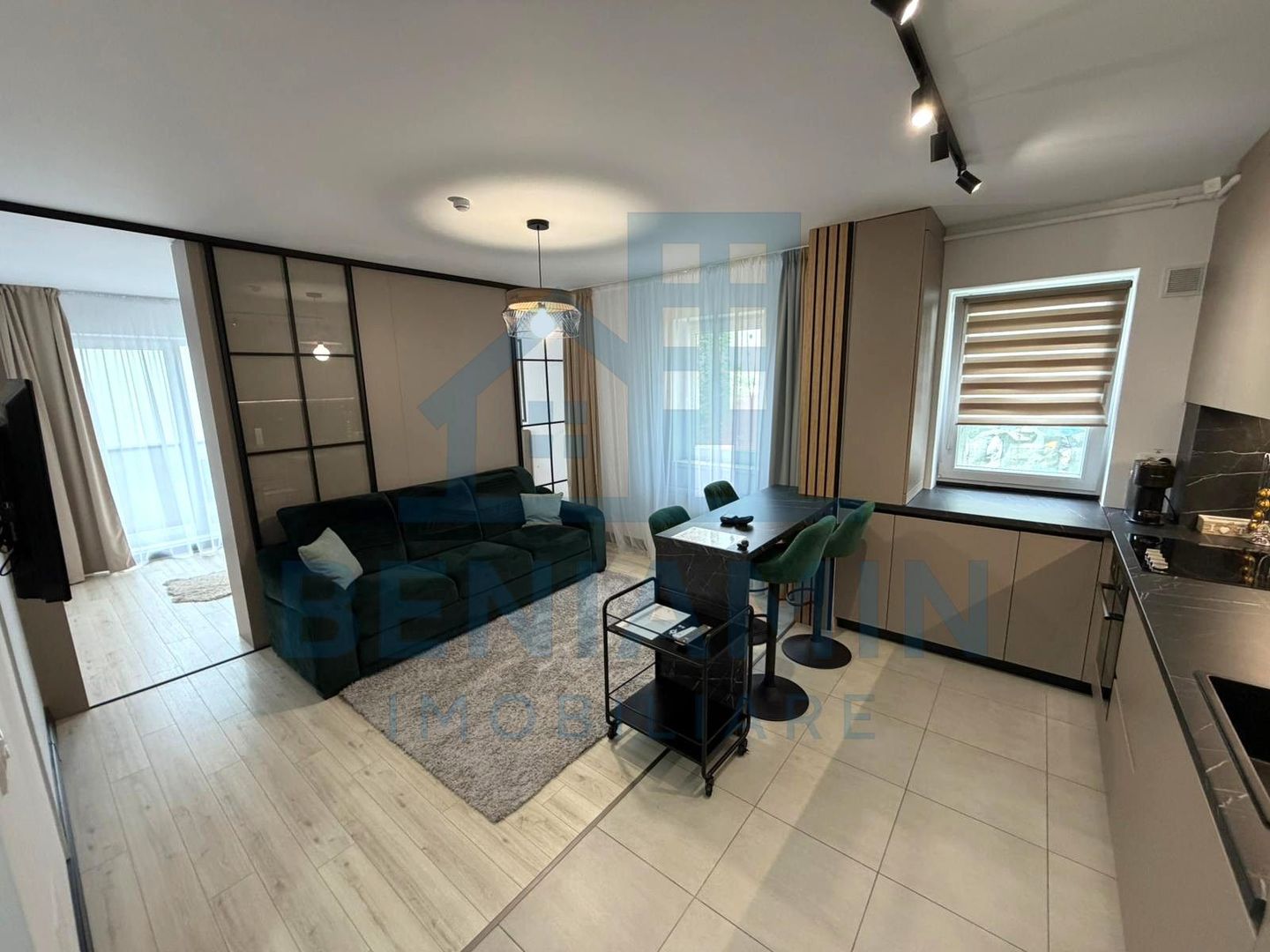 Apartament-2-Camere-Mobilat-Utilat-Lux-Top City-Tractorul - Poză 1