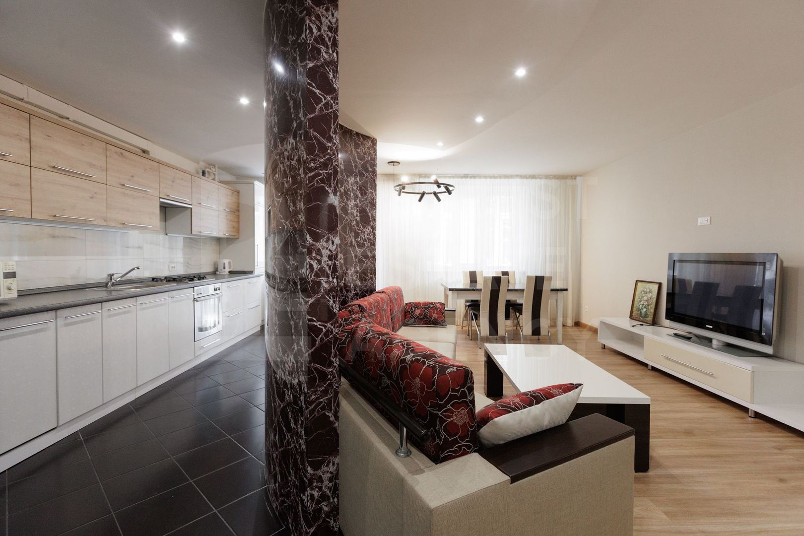 Chirie, apartament, 1 cameră + living, str. Mitropolitul Petru Movilă - Poză 3