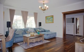 Casa deosebita cu 4 camere,  228 mp, Brașov - Cartierul Stupini - Poză 12