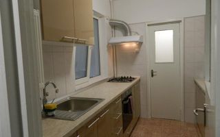Apartament lux, zona Piata Victoriei, 4 camere , 2 bai, centrala termica  terasa - Poză 5