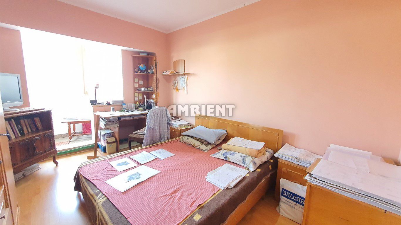 Apartament 3 camere, decomandate, zona TRAIAN; - Poză 5