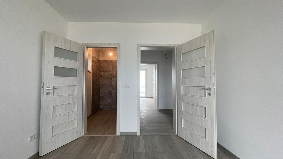 Duplex in  4 camere si 3 bai la cheie - Calea Urseni - Poză 13