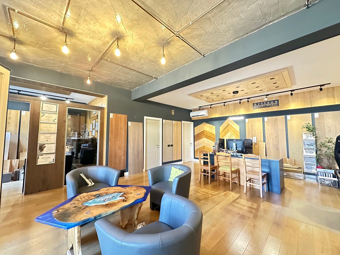 Spațiu comercial cu vitrină și boxă – Urban Residence - Poză 1