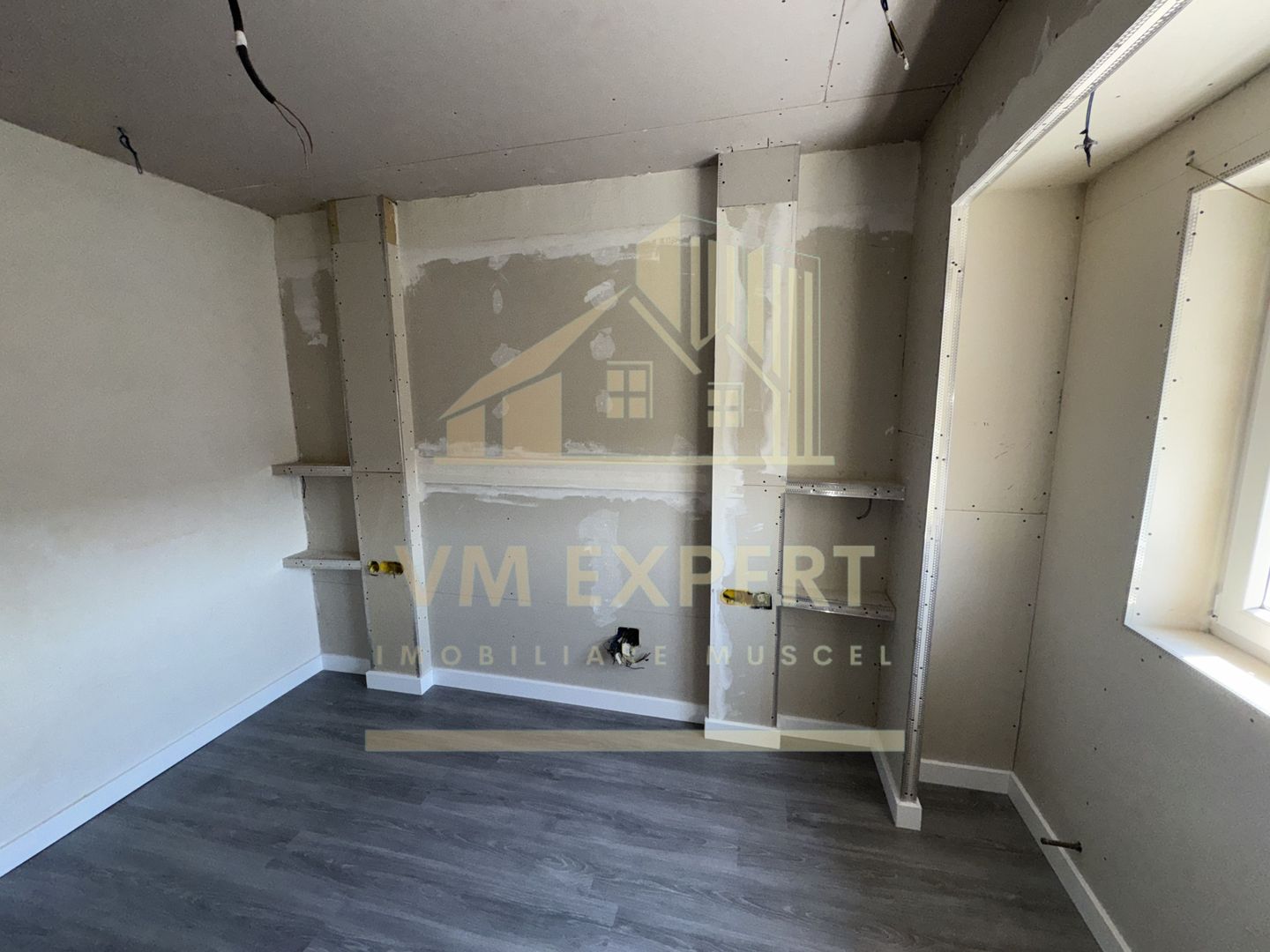 APARTAMENT 2 CAMERE CAMPULUNG, ETAJ 4, CARTIER VISOI - Poză 5