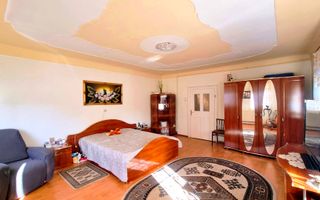 CASĂ DE VÂNZARE SIBIU TURNIȘOR, CURTE MARE, GARAJ, ACCES AUTO - Poză 1