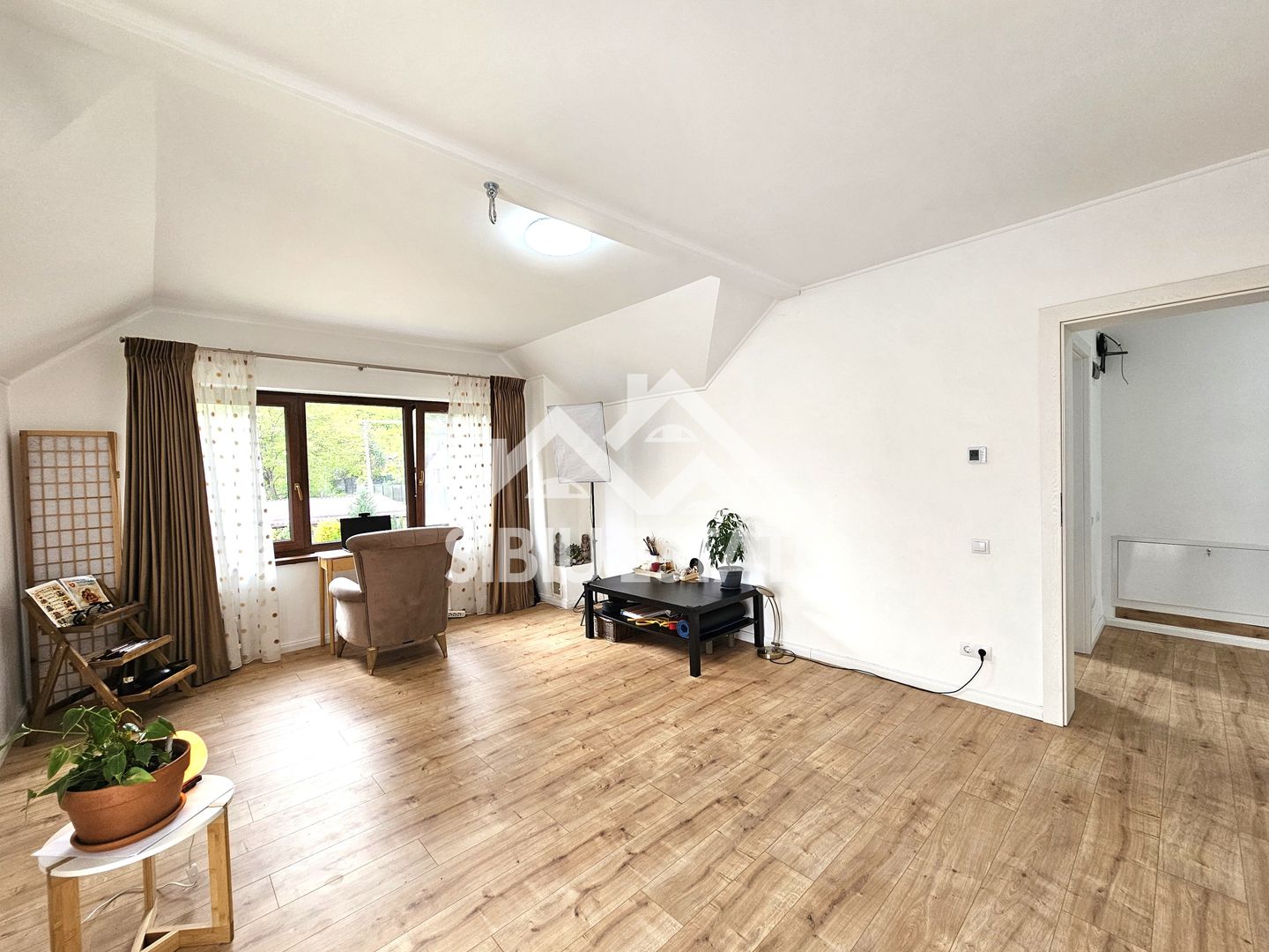Casa 6 camere, teren 1000 Sibiu Tocile - Poză 6