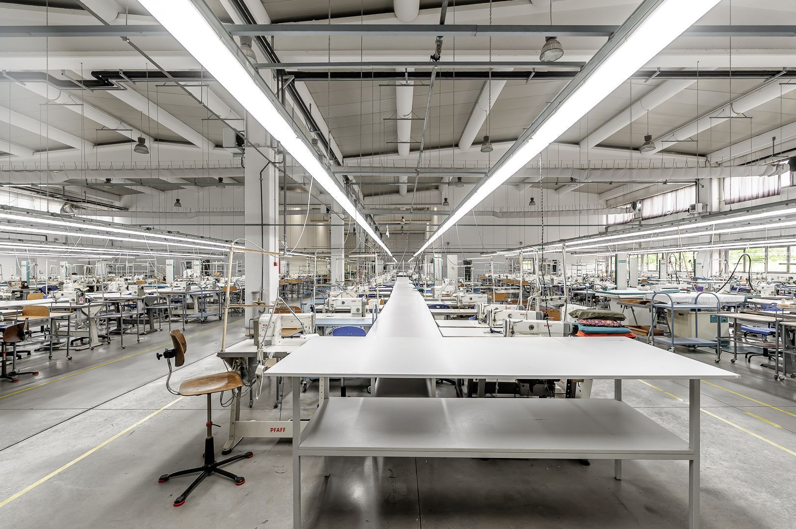 Hală de producție și depozitare cu birouri în Arad - Poză 3