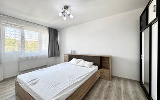 Apartament 4 camere, spațios, in zona Centralǎ- Piața Mǎrǎști - Poză 5