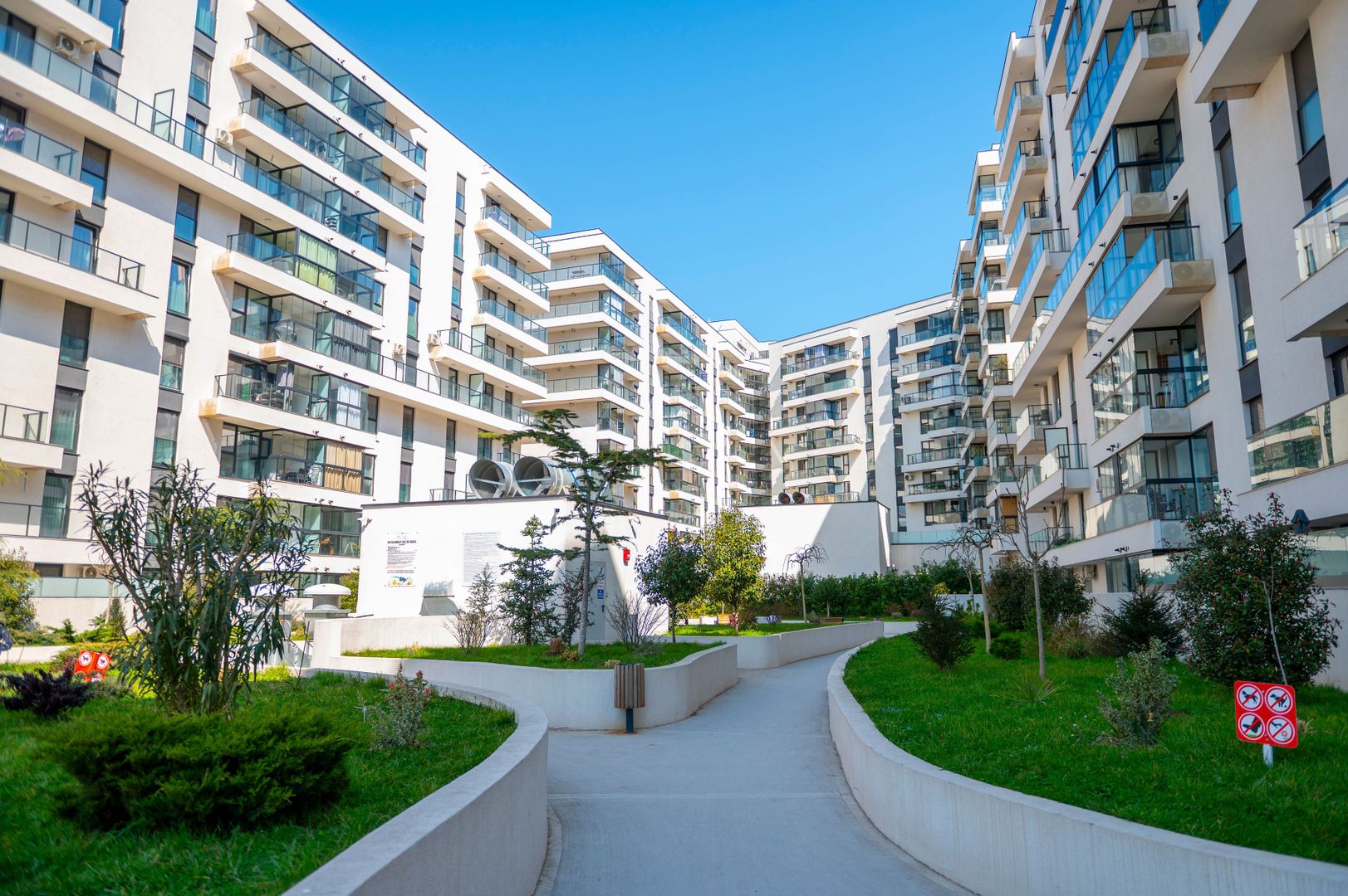 Apartament cu 3 camere si terasa de 49mp, Tomis Nord- Constanta - Poză 28