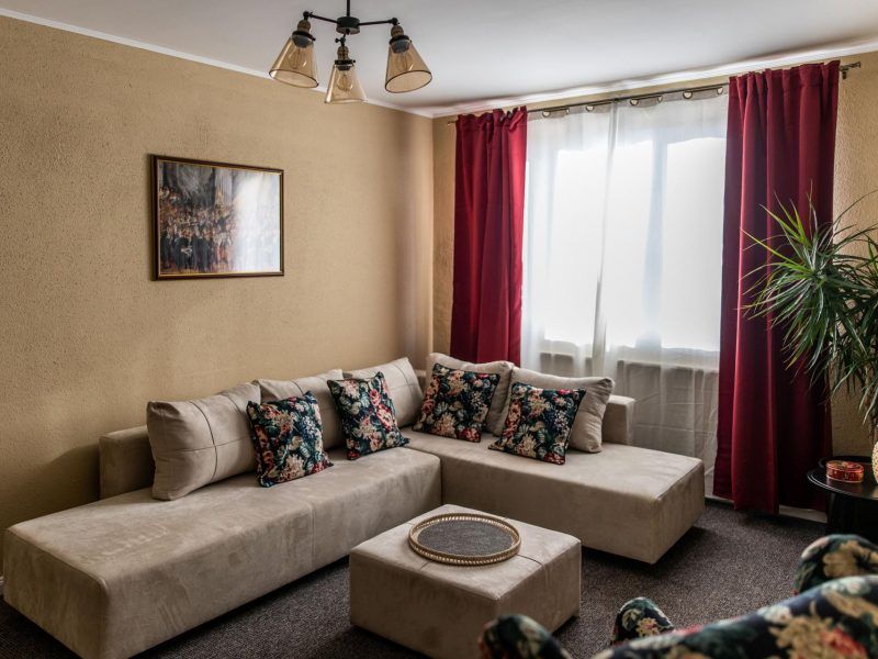 Mobilat si utilat zona Complex,Centrul de Afaceri - Poză 1