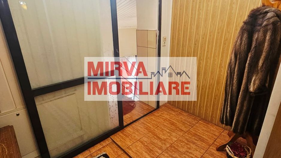 🏡 Casă spațioasă cu 9 camere în Strejnicu – pentru locuință, birouri - Poză 70