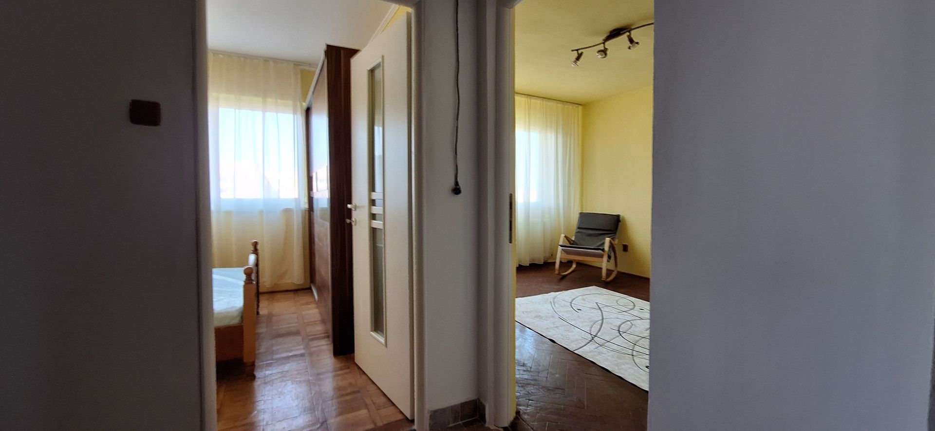 Apartament cu 3 camere - Central - Poză 5