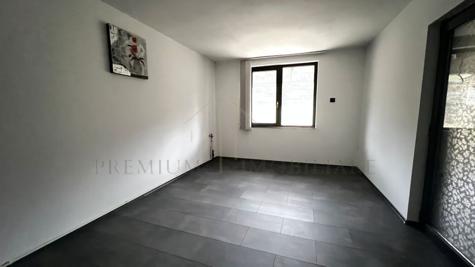 Casa de vanzare in Onesti - Poză 3