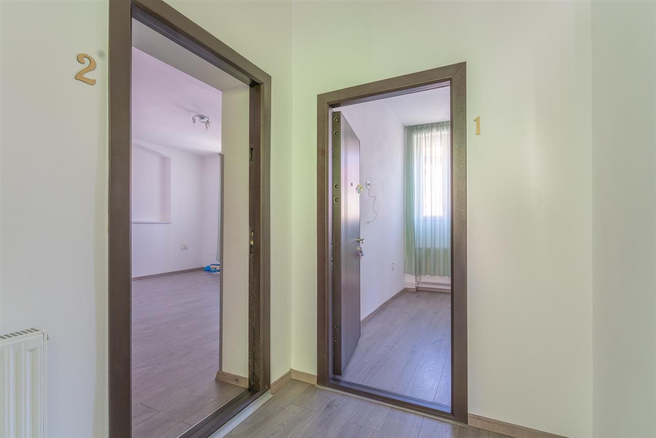 Casa cu spatiu comercial si 9 camere in zona istorica a Brasovului - Poză 13