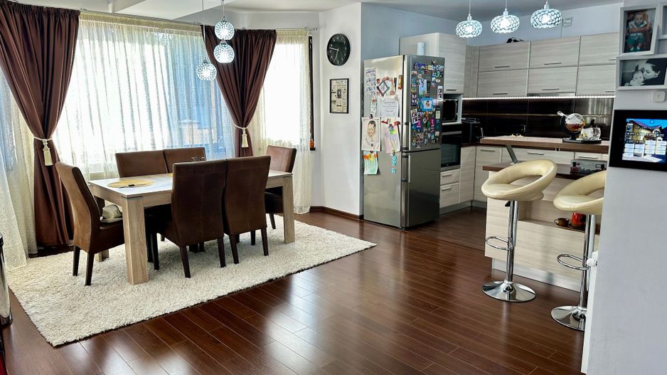 Casa in Chiajna in complex cu circuit inchis - Poză 1