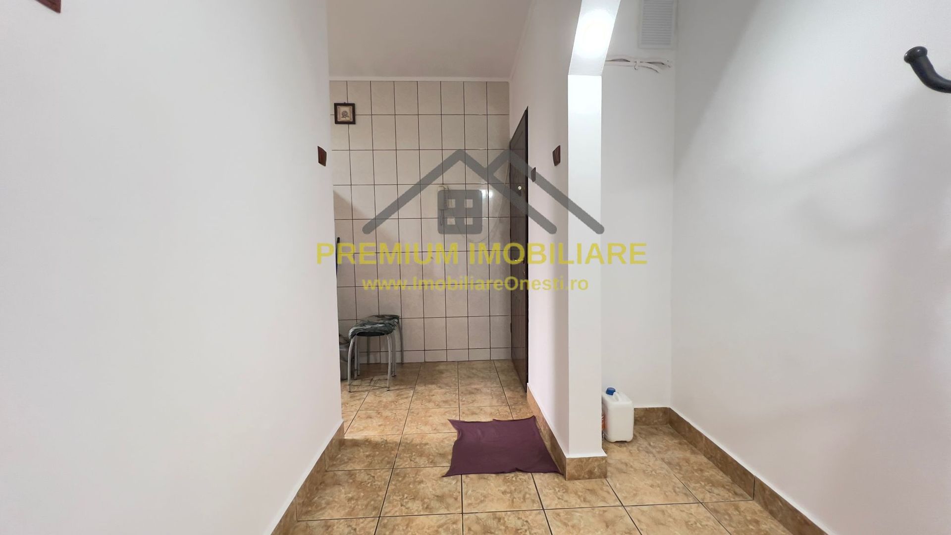 Apartament 2 Camere de vânzare în Onești – Zona centrală - Poză 9