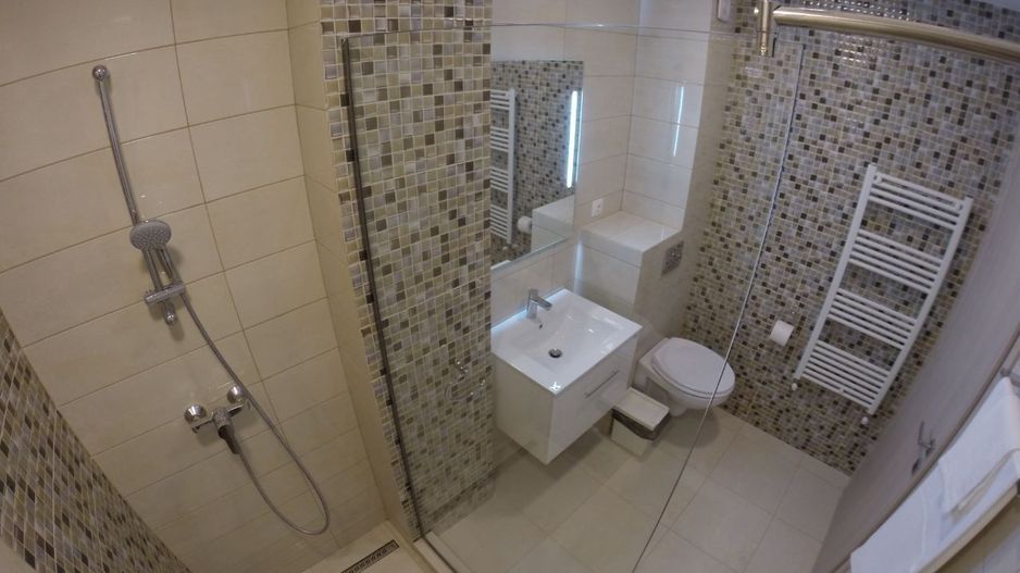 Apartament Mamaia zona de lux, Hotel Opera, White tower-str Lotus nr 9 - Poză 10