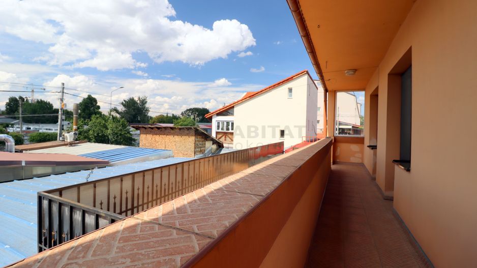 Vilă Individuală cu o curte generoasa zona Aparatorii Patriei - Poză 15