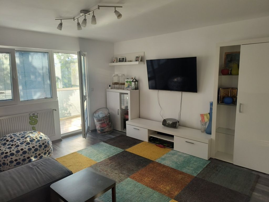 Vanzare apartament 3 camere decom., renovat complet,  centrală – Drumul Taberei - Poză 2