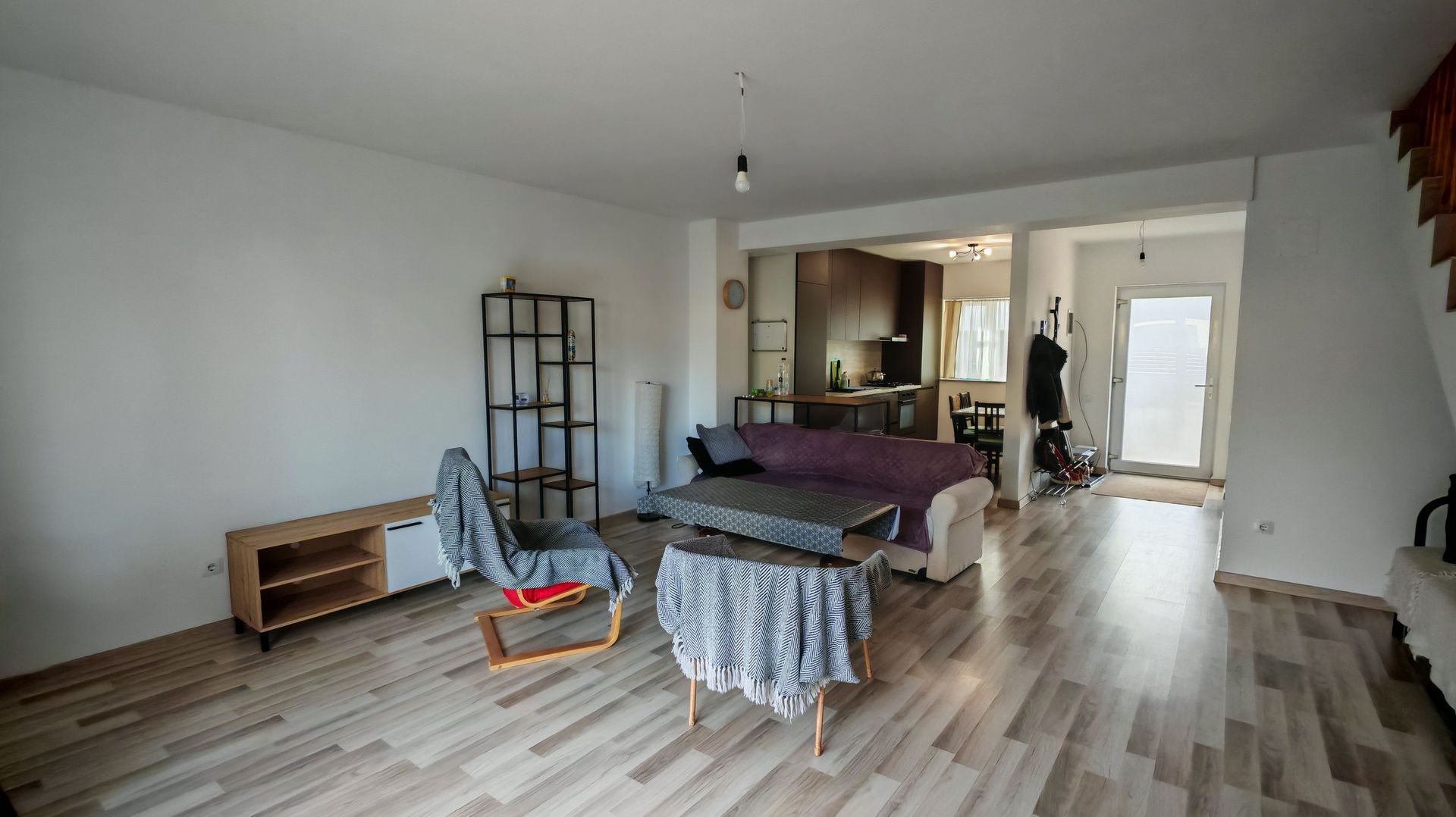 Vila tip duplex S+P+E cartier IZVOR Tarlungeni semimobilata179000 euro - Poză 5