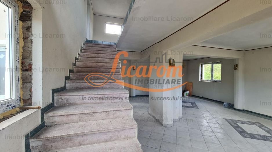 Vila P+E+Pod in Codlea zona cu aer curat,teren 1050 mp - Poză 8