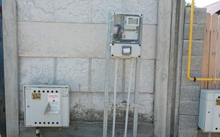 Teren intravilan imprejmuit cu gard de beton de vanzare - Poză 2