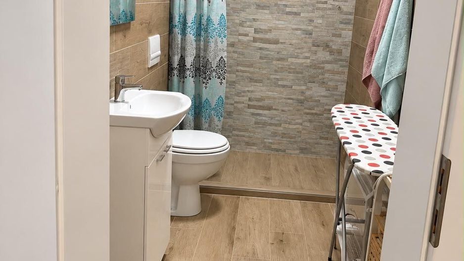 Duplex Premium Bucovăț: Complet Mobilat, Utilat + Curte Amenajată - Poză 19
