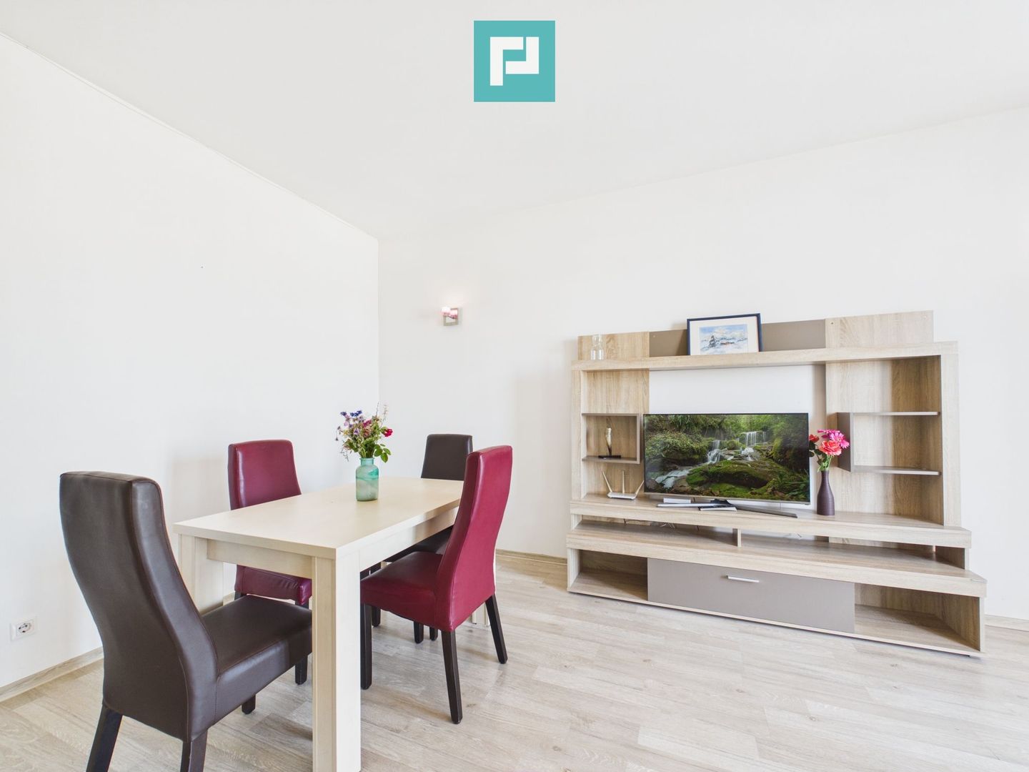 Apartament 3 camere de închiriat ARED UTA - Poză 8