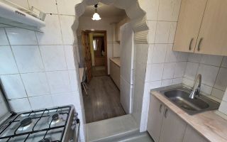 De inchiriat apartament cu 3 camere Micro 17, 343 euro - Poză 3