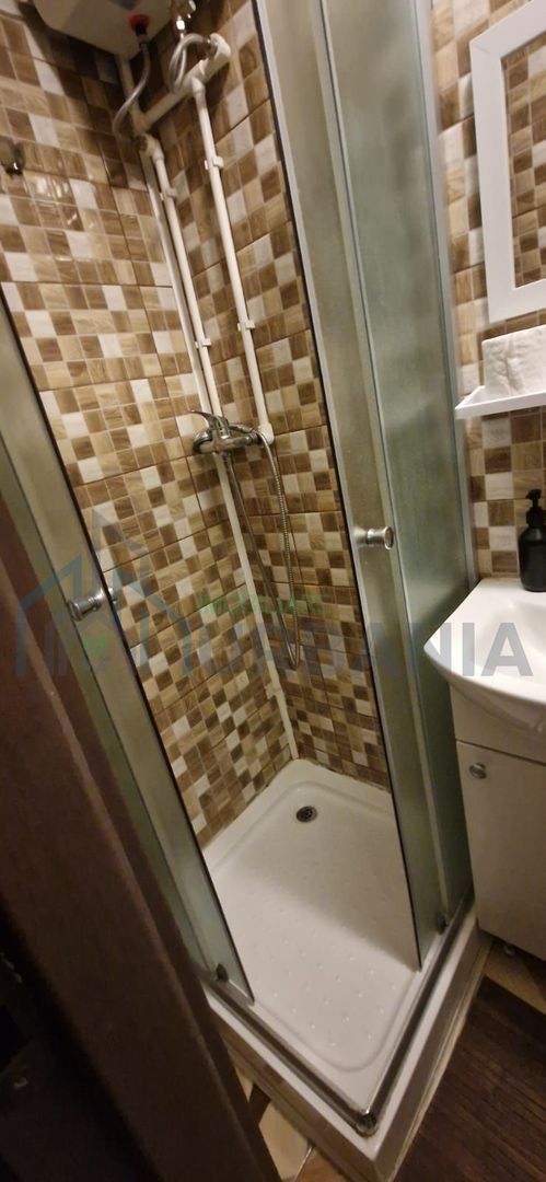 # închiriez camera camin 12 mp wc dus în casa - Poză 5