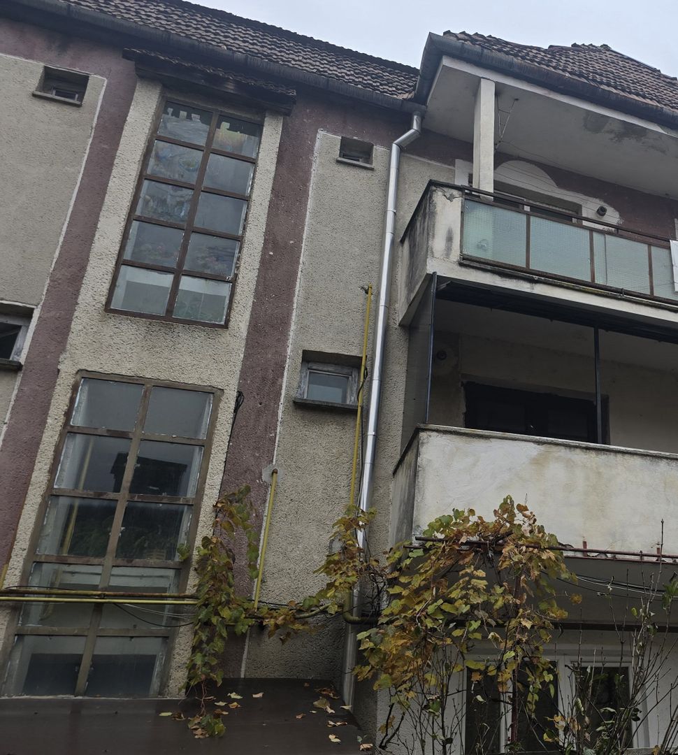 Apartament de vanzare 3 camere - Poză 1